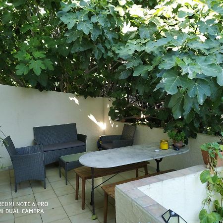 En Ville Avec Un Air De Campagne Arlés Exterior foto