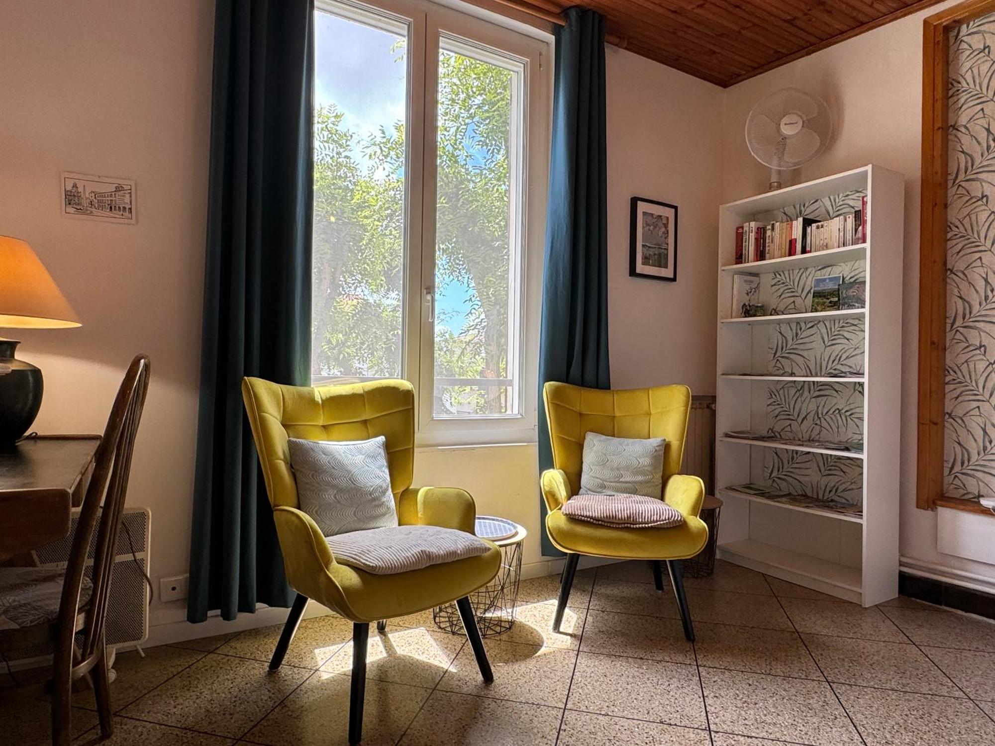 En Ville Avec Un Air De Campagne Arlés Exterior foto