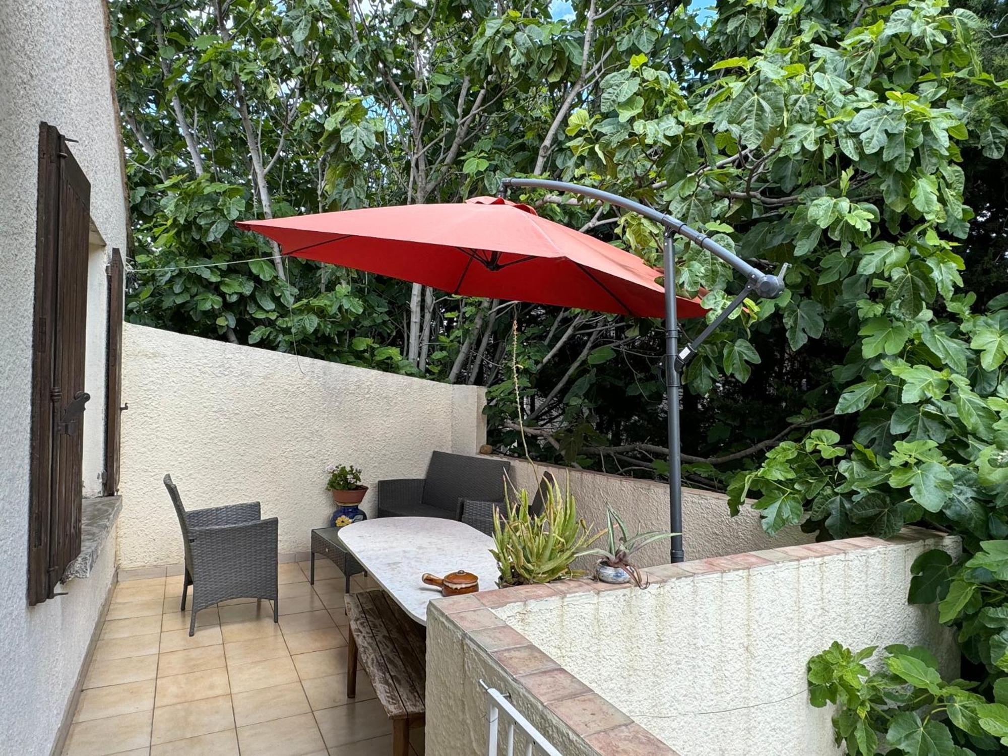 En Ville Avec Un Air De Campagne Arlés Exterior foto