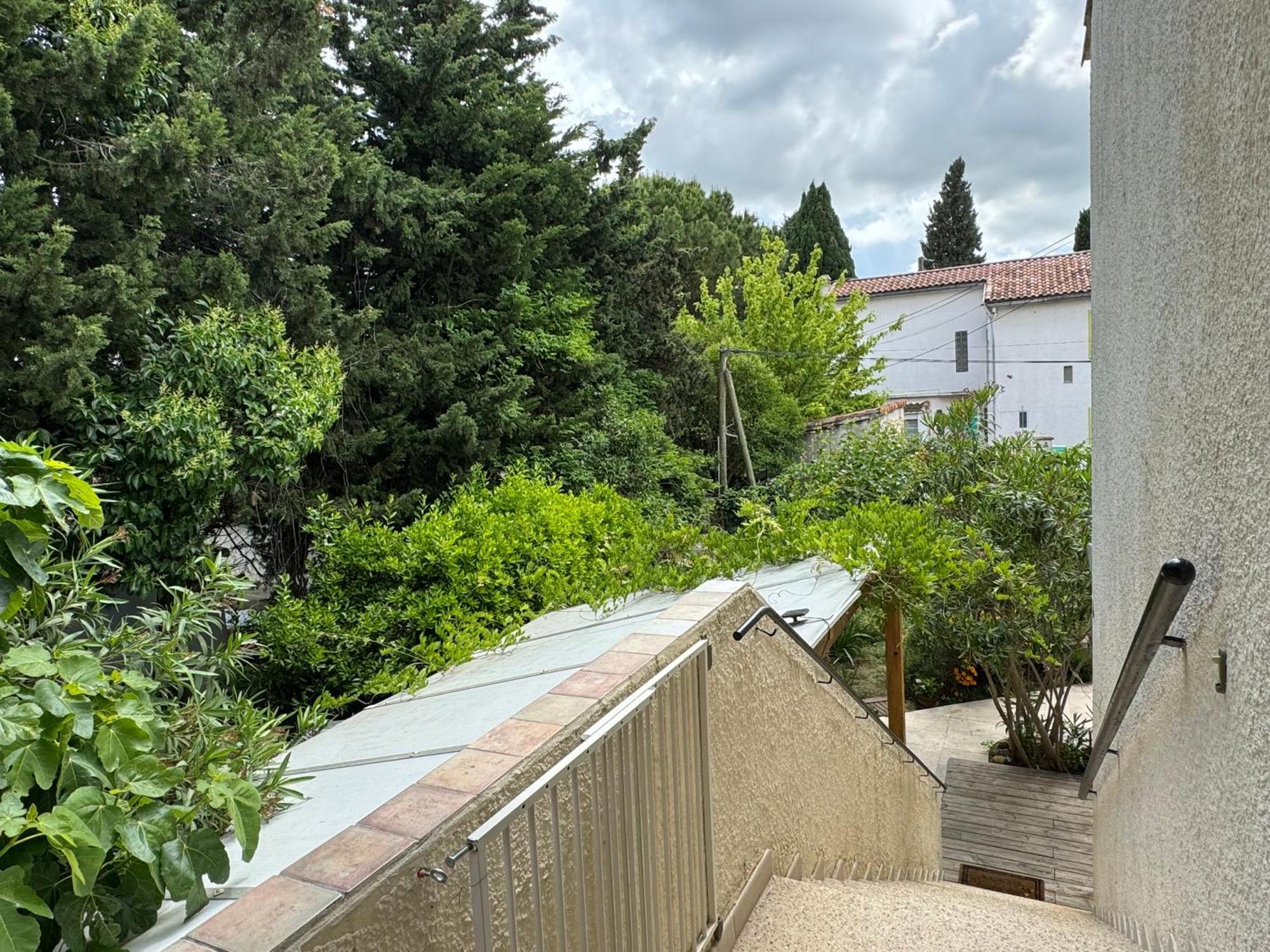 En Ville Avec Un Air De Campagne Arlés Exterior foto